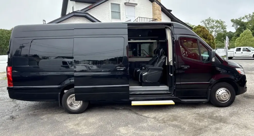 14-Passenger Executive Sprinter